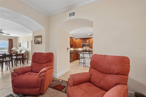 Condo in Bradenton, Florida, 2 bedrooms  № 2347648 - photo 13