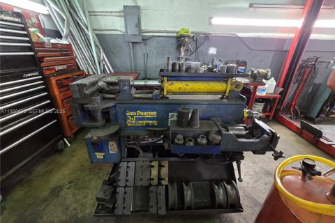 Купить коммерческую недвижимость в Майами, Флорида № 2020772 - фото 10