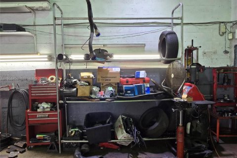 Купить коммерческую недвижимость в Майами, Флорида № 2020772 - фото 14