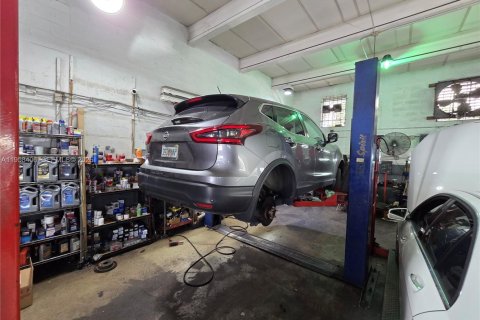 Купить коммерческую недвижимость в Майами, Флорида № 2020772 - фото 7