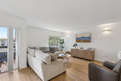 Купить кондоминиум в Плантация, Флорида 7 комнат, 162.86м2, № 2083035 - фото 2