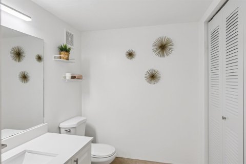 Купить кондоминиум в Плантация, Флорида 7 комнат, 162.86м2, № 2083035 - фото 11