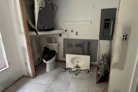 Condo in New Port Richey, Florida, 2 bedrooms  № 1851688 - photo 10