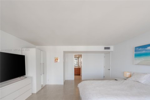 Copropriété à vendre à Miami, Floride: 2 chambres, 147.06 m2 № 1983652 - photo 17
