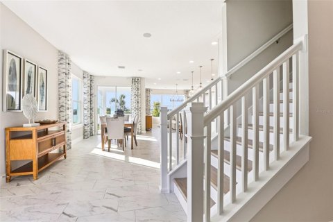 Townhouse in San Antonio, Florida 4 bedrooms, 185.34 sq.m. № 2230490 - photo 3