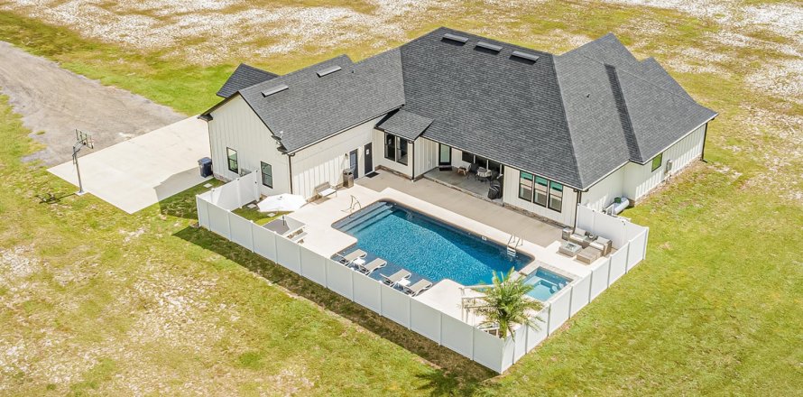 Casa en Hilliard, Florida 4 dormitorios, 333.89 m2 № 775083