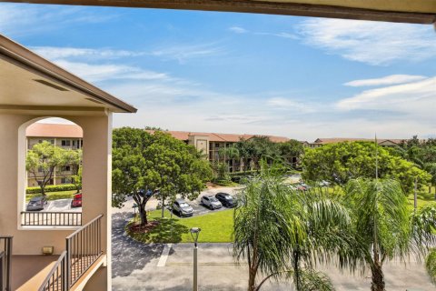Condo in Pembroke Pines, Florida, 1 bedroom  № 2381433 - photo 7