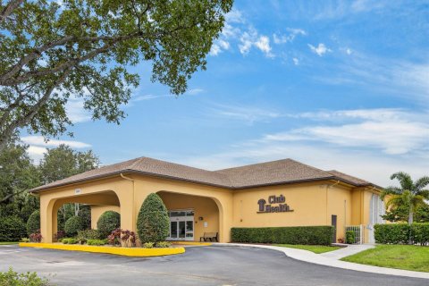 Condo in Pembroke Pines, Florida, 1 bedroom  № 2381433 - photo 29