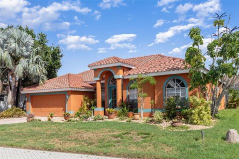 Villa ou maison à louer à Sarasota, Floride: 3 chambres, 224.73 m2 № 1869371 - photo 2