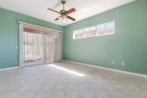 Villa ou maison à louer à Sarasota, Floride: 3 chambres, 224.73 m2 № 1869371 - photo 9