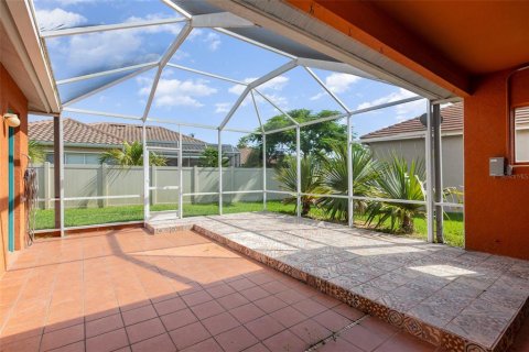 Villa ou maison à louer à Sarasota, Floride: 3 chambres, 224.73 m2 № 1869371 - photo 18