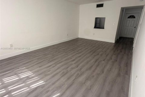 Condo in Aventura, Florida, 1 bedroom  № 2068126 - photo 8