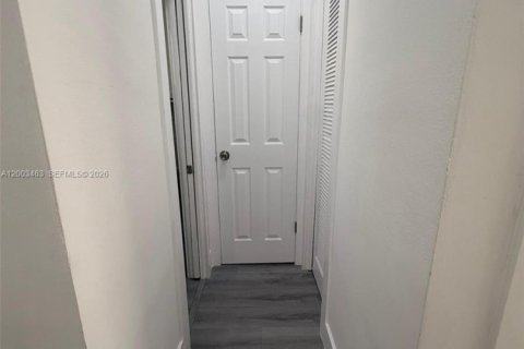 Condo in Aventura, Florida, 1 bedroom  № 2068126 - photo 14