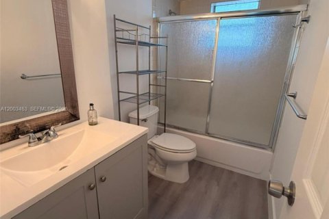 Condo in Aventura, Florida, 1 bedroom  № 2068126 - photo 18