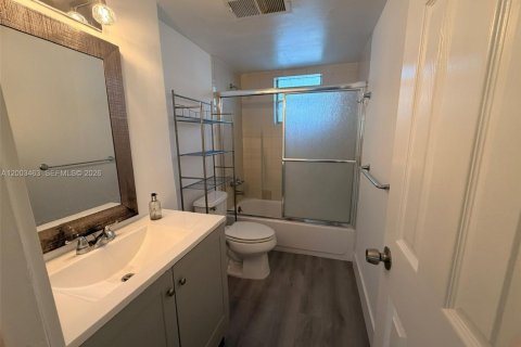 Condo in Aventura, Florida, 1 bedroom  № 2068126 - photo 16