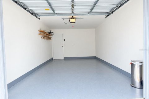 Condo in Seminole, Florida, 2 bedrooms  № 2395931 - photo 5
