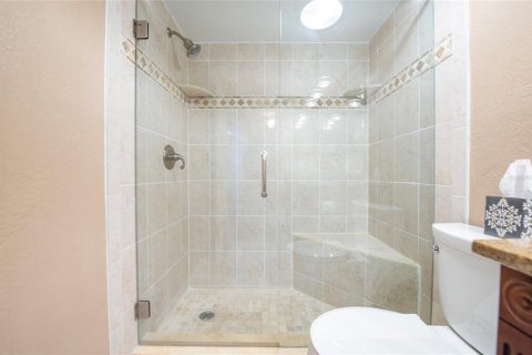Condo in Seminole, Florida, 2 bedrooms  № 2395931 - photo 29