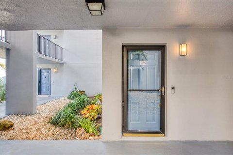 Condo in Seminole, Florida, 2 bedrooms  № 2395931 - photo 7