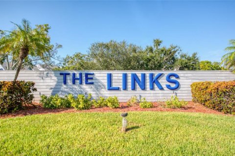 Condo in Seminole, Florida, 2 bedrooms  № 2395931 - photo 2
