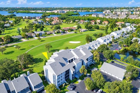 Condo in Seminole, Florida, 2 bedrooms  № 2395931