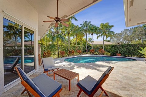 Купить виллу или дом в Уэстон, Флорида 5 спален, 271.46м2, № 2006408 - фото 9