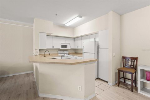 Copropriété à vendre à Sarasota, Floride: 1 chambre, 88.16 m2 № 1881171 - photo 14