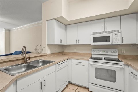 Copropriété à vendre à Sarasota, Floride: 1 chambre, 88.16 m2 № 1881171 - photo 15