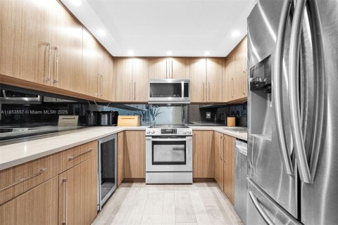 Купить кондоминиум в Майами-Бич, Флорида 2 спальни, 95.69м2, № 1872445 - фото 14