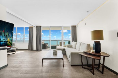 Купить кондоминиум в Майами-Бич, Флорида 2 спальни, 95.69м2, № 1872445 - фото 2