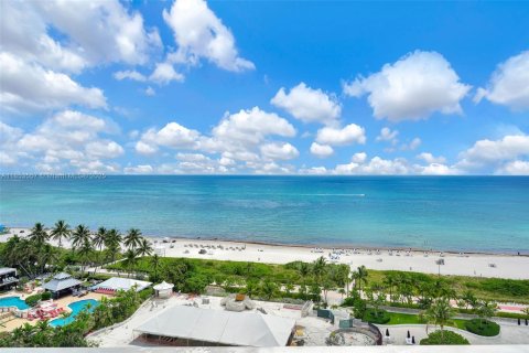 Купить кондоминиум в Майами-Бич, Флорида 2 спальни, 95.69м2, № 1872445 - фото 25