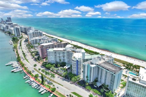 Купить кондоминиум в Майами-Бич, Флорида 2 спальни, 95.69м2, № 1872445 - фото 29