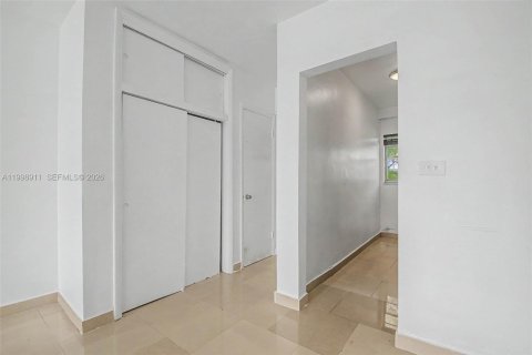 Apartment in Miami Beach, Florida 41.81 sq.m. № 2067614 - photo 7