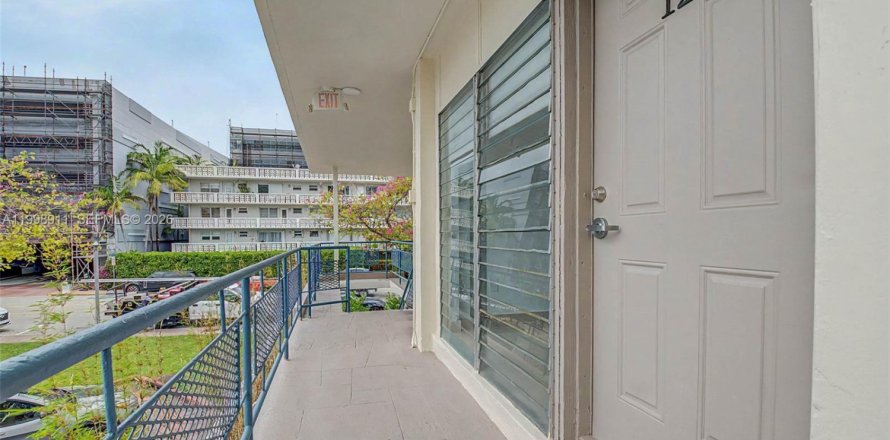 Studio in Miami Beach, Florida № 2067614