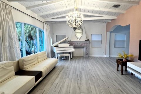 Villa ou maison à louer à Miami Beach, Floride: 4 chambres, 252.97 m2 № 1976674 - photo 3