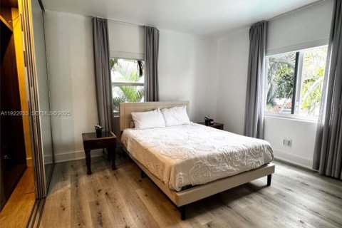 Villa ou maison à louer à Miami Beach, Floride: 4 chambres, 252.97 m2 № 1976674 - photo 20