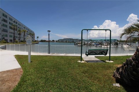 Copropriété à vendre à Gulfport, Floride: 2 chambres, 116.13 m2 № 2220361 - photo 18