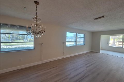 Copropriété à vendre à Gulfport, Floride: 2 chambres, 116.13 m2 № 2220361 - photo 7