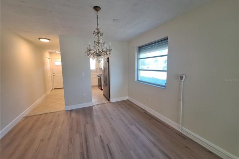 Copropriété à vendre à Gulfport, Floride: 2 chambres, 116.13 m2 № 2220361 - photo 6