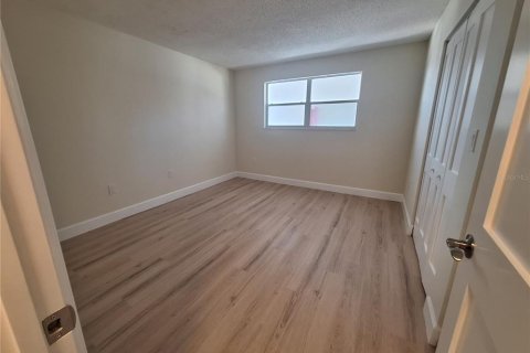Copropriété à vendre à Gulfport, Floride: 2 chambres, 116.13 m2 № 2220361 - photo 14
