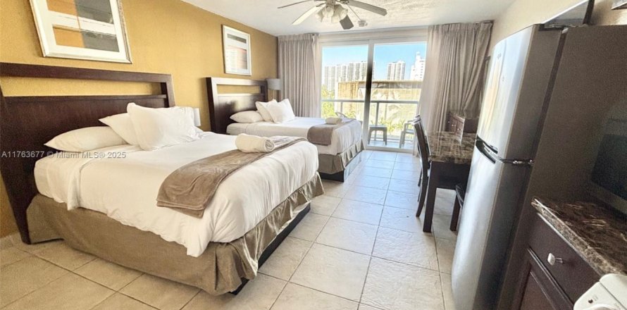 Estudio en el Condominio en Sunny Isles Beach, Florida № 1860671