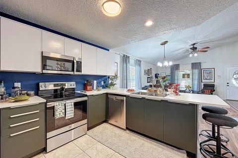 House in Tampa, Florida 3 bedrooms, 118.91 sq.m. № 1784662 - photo 20