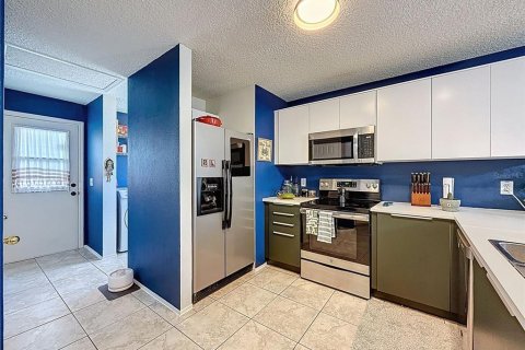 House in Tampa, Florida 3 bedrooms, 118.91 sq.m. № 1784662 - photo 18