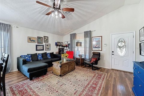 House in Tampa, Florida 3 bedrooms, 118.91 sq.m. № 1784662 - photo 11