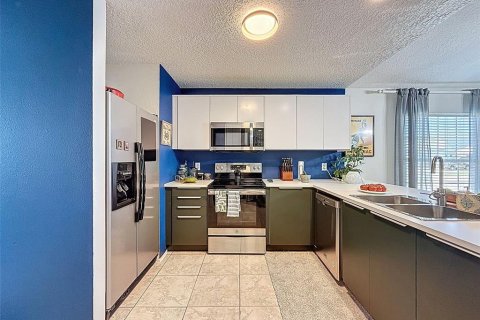 House in Tampa, Florida 3 bedrooms, 118.91 sq.m. № 1784662 - photo 19