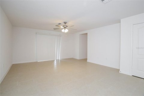 House in Mascotte, Florida 4 bedrooms, 171.13 sq.m. № 1831340 - photo 4