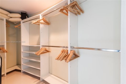 Condo in Aventura, Florida, 3 bedrooms  № 1971955 - photo 7