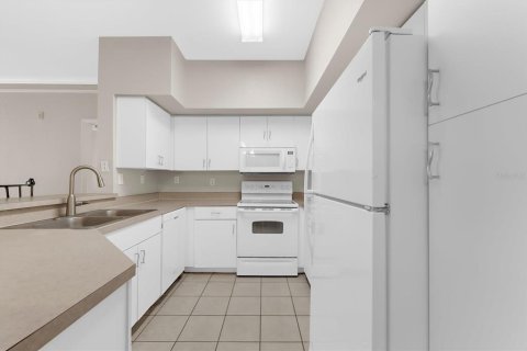 Condo in Sarasota, Florida, 2 bedrooms № 2096586 - photo 20