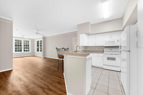 Condo in Sarasota, Florida, 2 bedrooms № 2096586 - photo 10