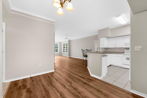 Condo in Sarasota, Florida, 2 bedrooms № 2096586 - photo 8