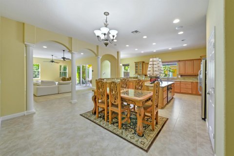 Villa ou maison à vendre à St. Lucie, Floride: 7 chambres, 603.86 m2 № 2317148 - photo 25